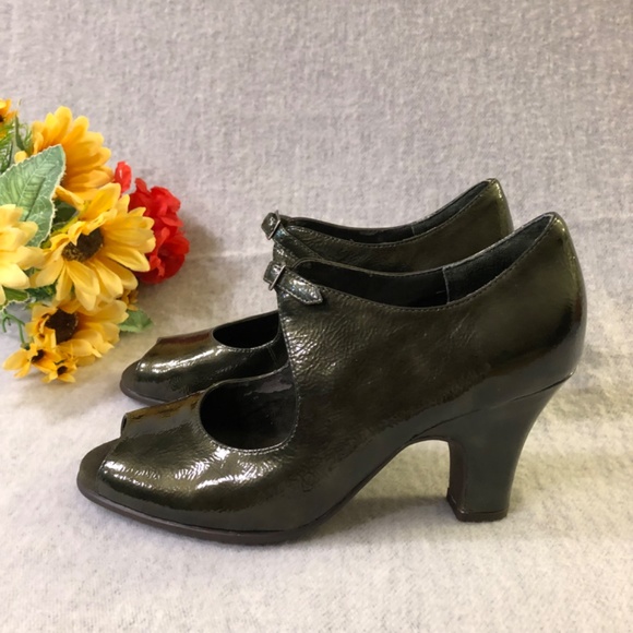 NWOT - Forest Green Patent Open Toe Buckled Pumps - Picture 3 of 16